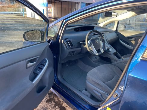 Used 2011 Toyota Prius image 2