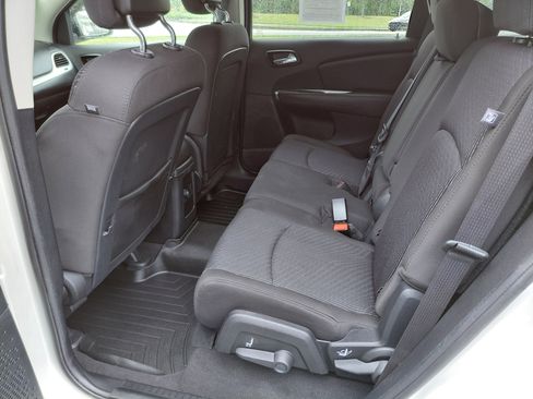 Used 2015 Dodge Journey SXT image 11