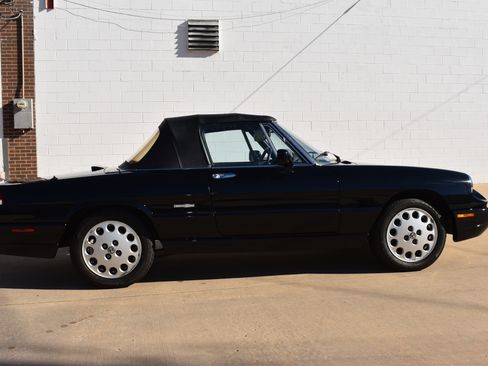 Used 1992 Alfa Romeo Spider Veloce image 4