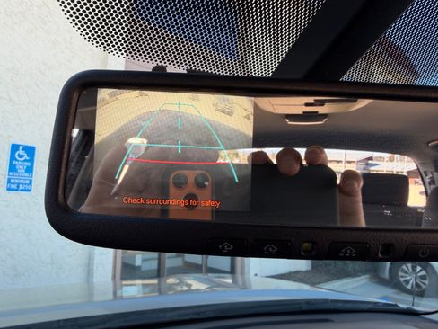 Used 2010 Toyota Tundra image 31