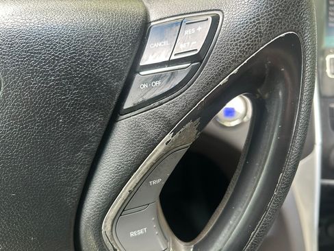 Used 2011 Hyundai Sonata SE FWD image 26