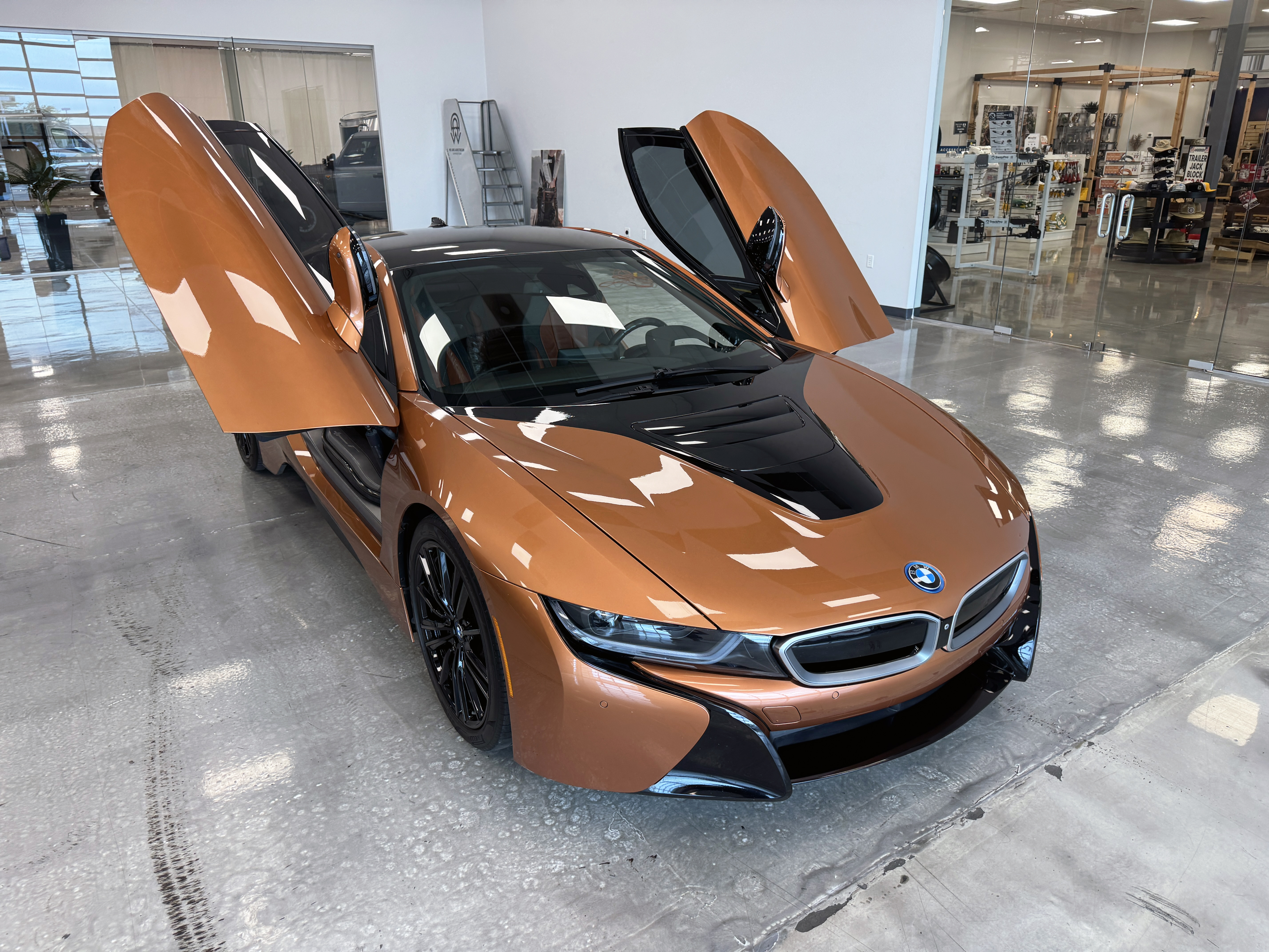 Used 2019 BMW i8 Coupe AWD/4WD image 8