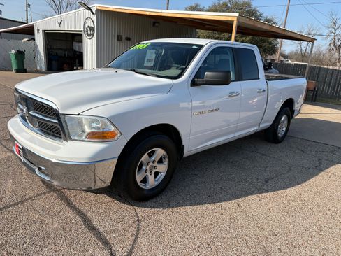 Used 2012 RAM 1500 SLT image 1