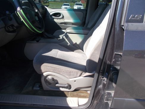 Used 2004 Chevrolet TrailBlazer 4WD image 7