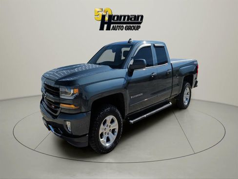Used 2017 Chevrolet Silverado 1500 4x4 Double Cab LT image 1