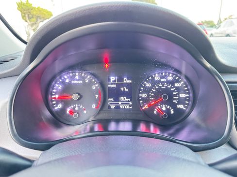 Used 2018 Kia Rio S image 27