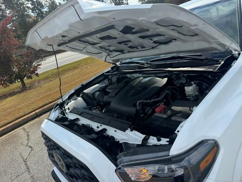 Used 2022 Toyota Tacoma SR image 23