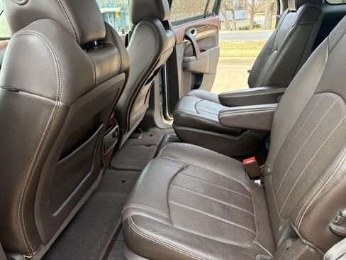 Used 2013 Buick Enclave Leather image 14