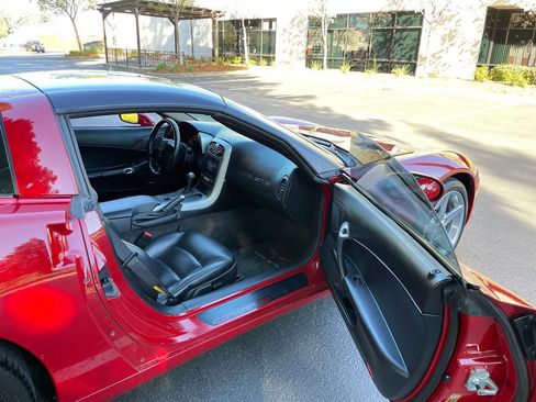 Used 2005 Chevrolet Corvette image 11