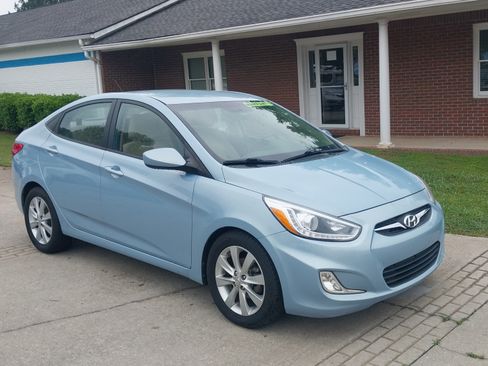Used 2014 Hyundai Accent GLS image 10