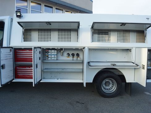 Used 2016 Mercedes-Benz Sprinter 3500 image 46