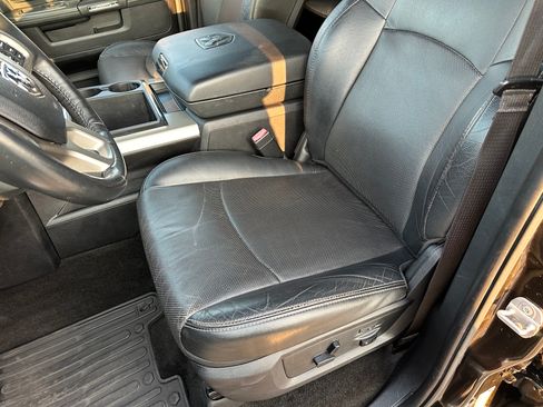 Used 2014 RAM 1500 Laramie image 21