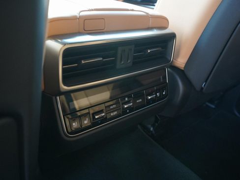 Used 2022 Lexus LX 600 4WD w/ Premium Package image 49