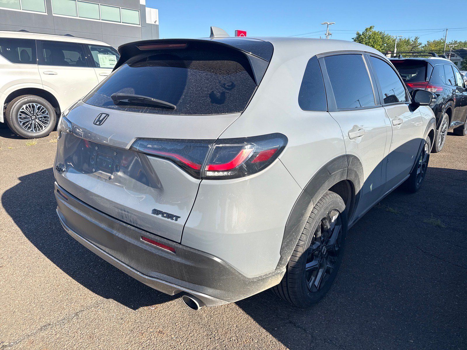 Used 2023 Honda HR-V Sport image 3