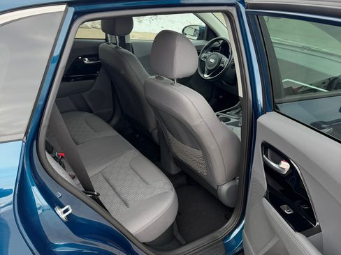 Used 2020 Kia Niro EX image 14