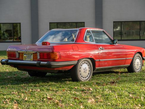 Used 1987 Mercedes-Benz 560 SL image 14