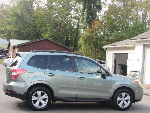 Used 2014 Subaru Forester 2.5i Limited AWD/4WD image 10