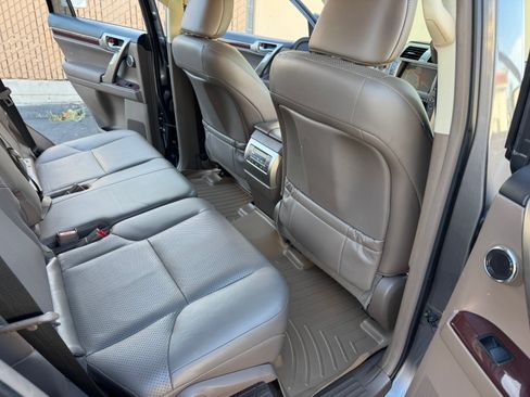 Used 2015 Lexus GX 460 Luxury image 23