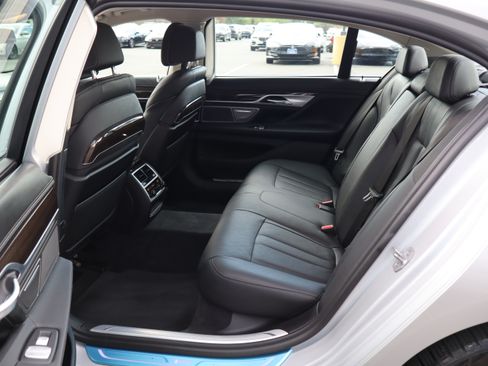 Used 2019 BMW 740i xDrive UNAVAIL AWD/4WD image 14