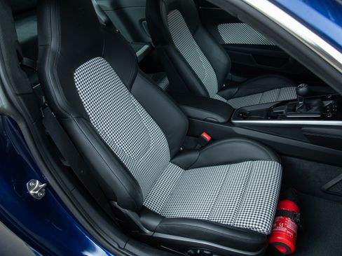 Used 2023 Porsche 911 Sport Classic image 23