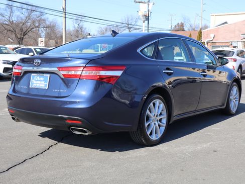 Used 2015 Toyota Avalon Limited image 8