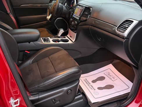 Used 2021 Jeep Grand Cherokee Trackhawk image 22
