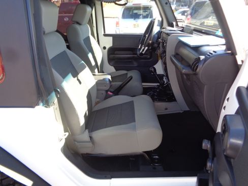 Used 2008 Jeep Wrangler X image 36