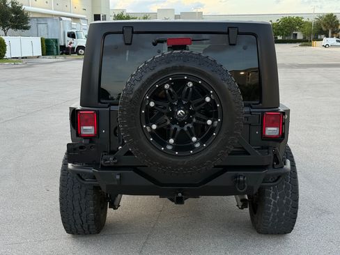 Used 2015 Jeep Wrangler 4WD Unlimited Sport image 46