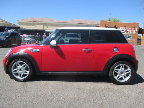 Used 2009 MINI Cooper S image 1