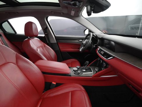 Used 2019 Alfa Romeo Stelvio Ti image 49