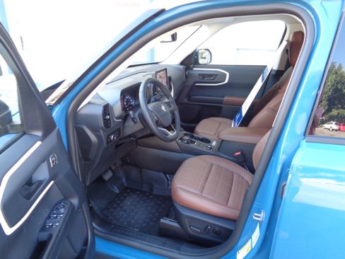 Used 2023 Ford Bronco Sport Heritage Limited image 4