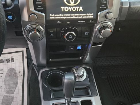 Used 2022 Toyota 4Runner SR5 Premium image 12