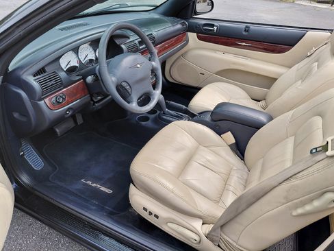 Used 2001 Chrysler Sebring Limited image 3