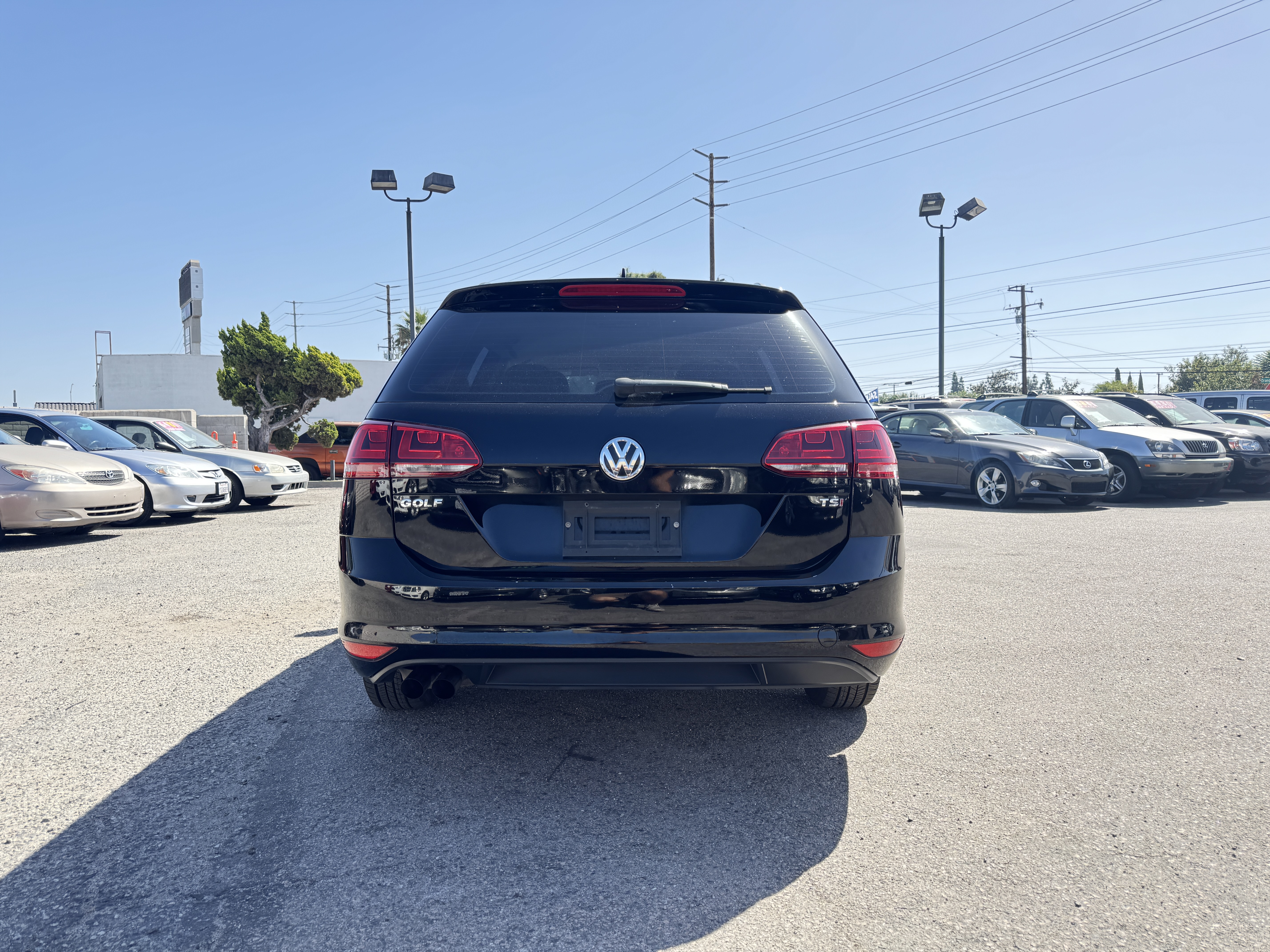 Used 2017 Volkswagen Golf SportWagen FWD image 7