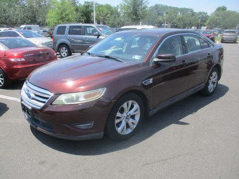 Used 2012 Ford Taurus SEL image 2