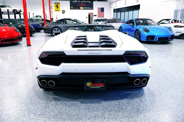 Used 2017 Lamborghini Huracan LP 580-2 RWD image 16