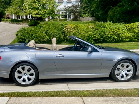 Used 2006 BMW 650i Convertible RWD image 8