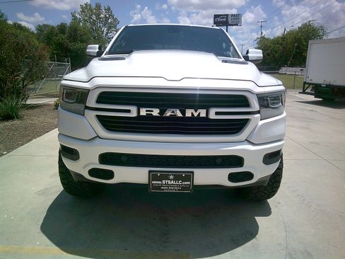 Used 2019 RAM 1500 Laramie AWD/4WD image 29