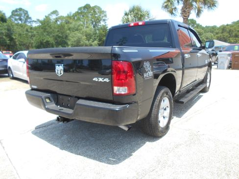 Used 2016 RAM 1500 4x4 Crew Cab Tradesman image 5