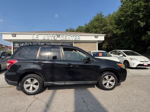 Used 2014 Subaru Forester 2.5i Premium AWD/4WD image 1