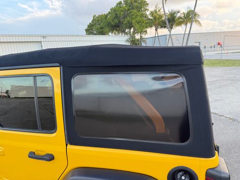Used 2019 Jeep Wrangler 4WD Unlimited Sport image 59