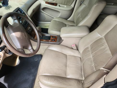 Used 2000 Lexus ES 300 image 8