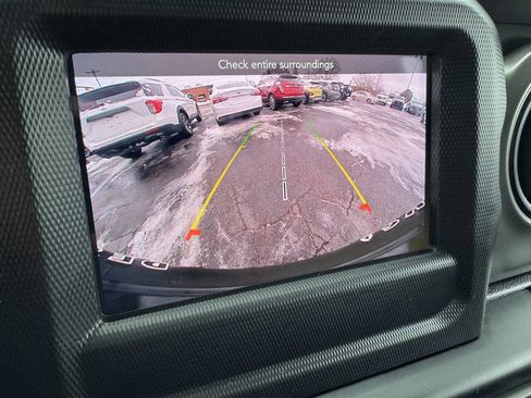 Used 2022 Jeep Wrangler Unlimited Willys image 12