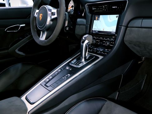Used 2016 Porsche 911 GT3 image 28