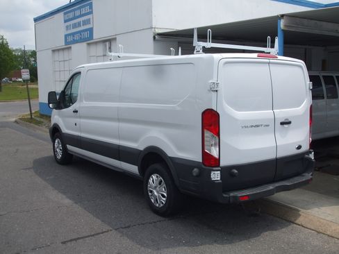 Used 2017 Ford Transit 150 130 Low Roof RWD image 2