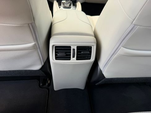 Used 2022 Nissan Rogue Sport AWD SV image 14