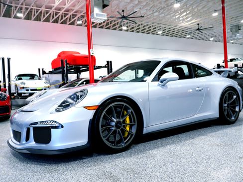Used 2016 Porsche 911 GT3 image 1