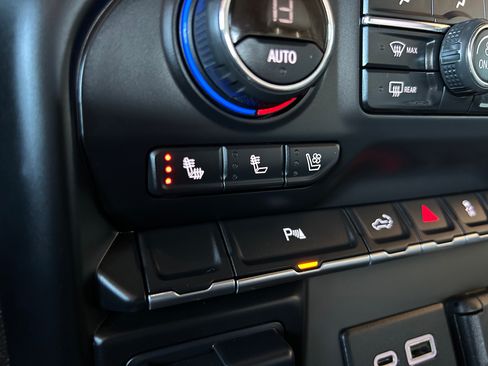 Used 2020 Chevrolet Silverado 3500 LTZ image 20