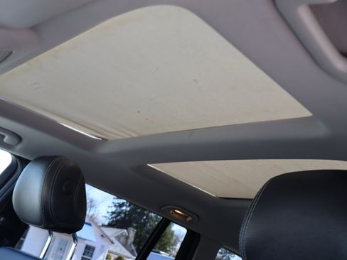 Used 2015 Mercedes-Benz GL 450 image 32