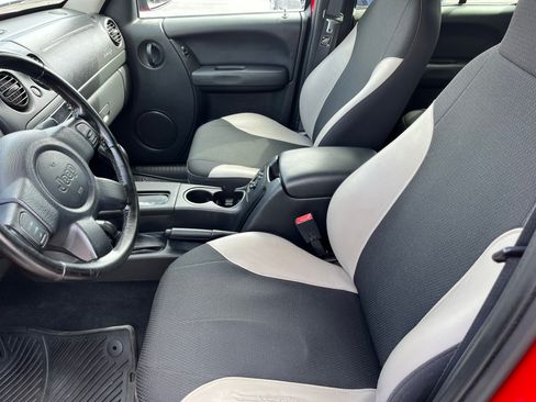 Used 2003 Jeep Liberty Sport image 8